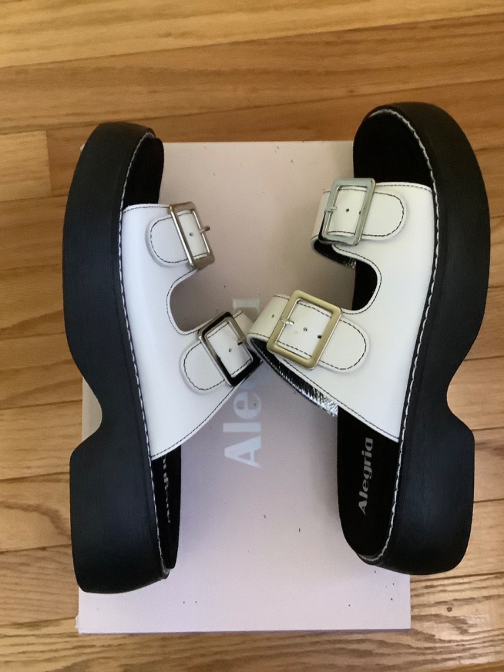 Alegria Iza Adjustable Leather Double Buckle Slide Sandal White SZ EU40/US9.5-10 - Picture 5 of 16